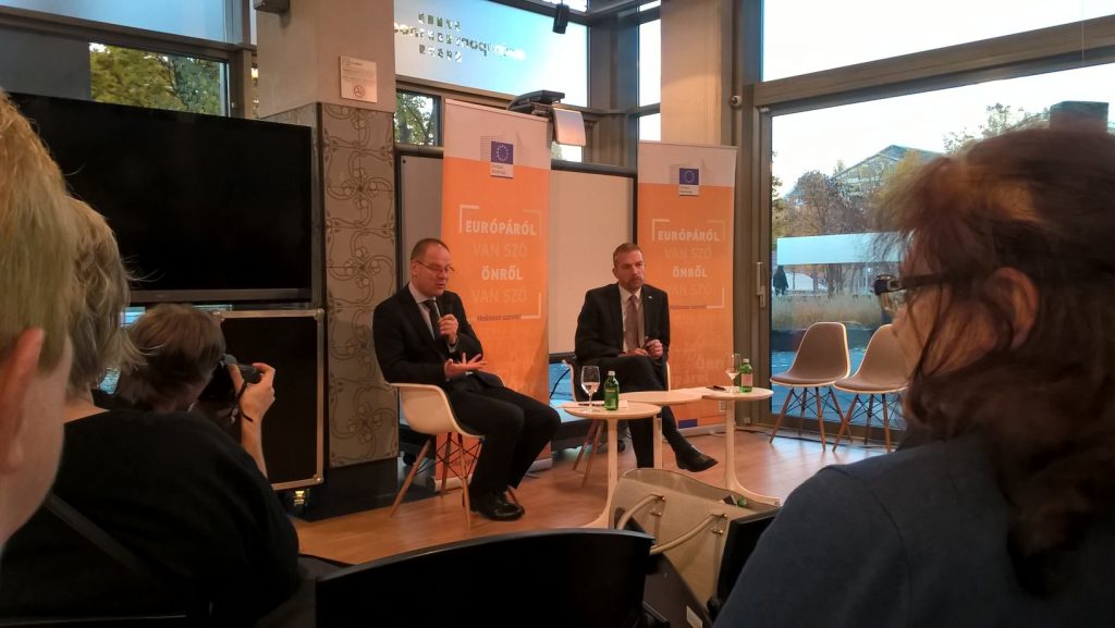 wp_20161028_17_18_09_pro